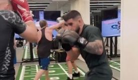 Двалишвили спарринговал с Топурией. Есть видео