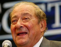 фото - Де Ла Хойя опекает Канело, как мамочка, а так всё нормально — Арум