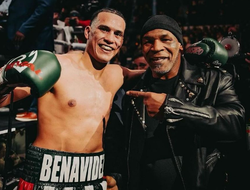 фото - Деревянченко назвал фаворита боя Канело-Бенавидес