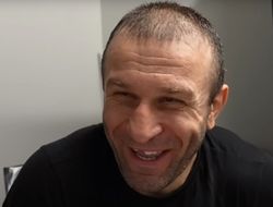 фото - «Крейзи рашн» Хурцидзе хочет Сондерса: «Чего не пришёл ко мне в тюрьму, я ждал боя»