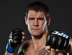 фото - UFC: Никита Крылов задушил Франсимара Барросо