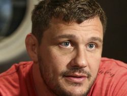 фото - Больше не друзья: Митрион обвинил Нельсона в жульничестве