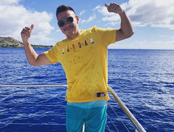 фото - Ковалёв окунулся в зиму, Емельяненко блаженствует под вениками, Цзю в гавайском раю — соцсети 