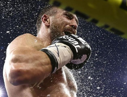 фото - Нельзя говорить, что Ломаченко отказался от боя с Дэвисом. Объясняет президент Top Rank