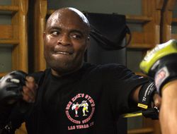 фото - Андерсон Силва: «Не откажусь от третьего боя с Уайдманом»