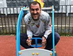 фото - Чисора в рекламе вазелина, Ковалёв в сверхзвуковом самолёте, Роберт Гарсиа с титулами — соцсети