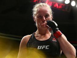 фото - Победный танец Валентины Шевченко на UFC 255 — видео