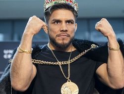 фото - Двойной чемпион UFC заявил, что он король России, и пообещал порвать Хасбика