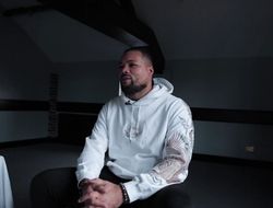 фото - «Удары Усика как шлепки». Джойс — об Александре и его бое с Фьюри