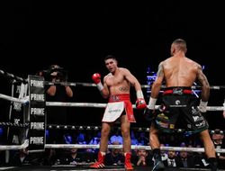 фото - Келли отобрал титул у Уильямсона: видео