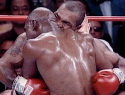 фото - Майк Тайсон: Откушенное ухо Холифилда? Могу повторить!
