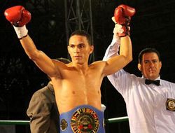 фото - Дарлей Перес выиграл «временный» титул WBA, побив Лопеса