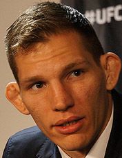 Люк Барнэтт 