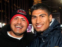 фото - Василий Ломаченко не сможет выдержать мощь Майки Гарсии — тренер