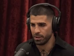 фото - Топурия оценил победу Пимблетта над Чендлером