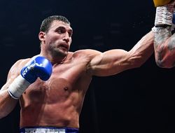 фото - Выхрист открыл андеркард Фьюри vs Уайлдер 3 досрочной победой