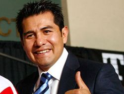 фото - Марко Антонио Баррера будет избивать доминиканского «деда»