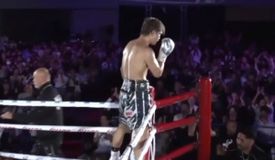 Экс-претендент Сакаки забил Семуджу в «колхозной» драке: видео