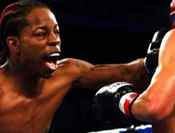 фото - Роши Уоррен обзавёлся титулами, взяв реванш у Пайано