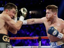 фото - Геннадий Головкин прервал подготовку к Альваресу: объяснение промоутера