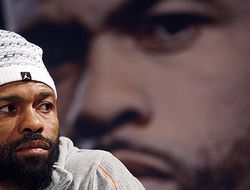 фото - Рой Джонс отказывается от Бобби Ганна и снова едет в Россию