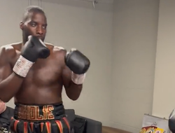 фото - Околи нанёс дебютное поражение Лайту и остался чемпионом мира