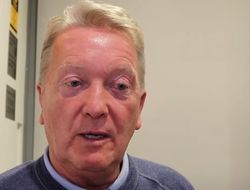 фото - Промоутер Фьюри назвал «лучший план» Джошуа для Усика — начать бомбить