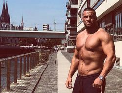 фото - Мануэль Чарр провалил допинг-тест, бой против Окендо сорван