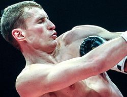 фото - Бой Ричарда Абрила и Эдуарда Трояновского переносится на 7 июня