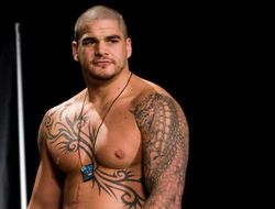 фото - Джеймс Максуини хочет попробовать Гольцова «на вкус»