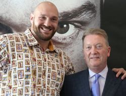 фото - Тайсон Фьюри: В отличие от Эдди Херна, Фрэнк Уоррен — нормальный мужик 