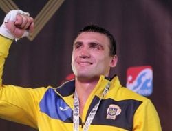 фото - Выхрист дебютировал в профессионалах с быстрой досрочной победы