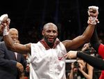 Угас перебоксировал Фигероа в отборочном поединке по версии WBC