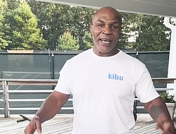 фото - 57-летний Майк Тайсон по-прежнему пашет в зале: короткое видео