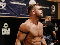 фото - Шесть бойцов уволены из UFC