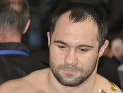 фото - Константин Ерохин быстро и жёстко нокаутирован Хендриксом на ACB 77: видео