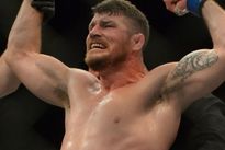 Видео боя: Майкл Биспинг — Дэн Хендерсон II