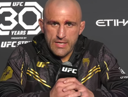 фото - Если у Волкановски есть мозги — Ислам Махачев