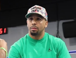 фото - У Уорда спросили, что бы он изменил в первую очередь в боксе? Ответ легенды