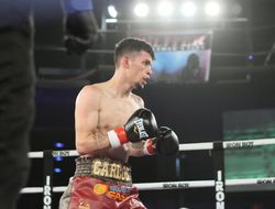 фото - Проспект Кастро не без проблем прошёл экс-«временного» чемпиона Эскандона: видео