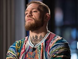 фото - Макгрегор объявил о подписании контракта на бой с Мэйуэзером