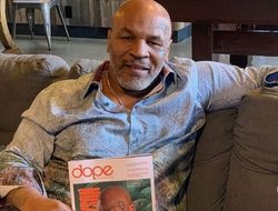 фото - Усик показал стену почёта, Джошуа в барбершопе, Тайсон на обложке — соцсети