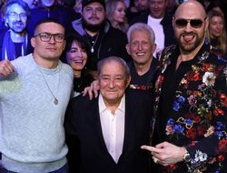 фото - Усик не впечатлён победой Фьюри над Уайтом: «Бой — го*но, нокаут прикольный»