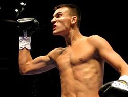 фото - Максим Власов подерётся за американское чемпионство с Бьюкэненом