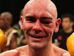 фото - Ансельмо Морено и Стюарт Холл намерены объединить пояса