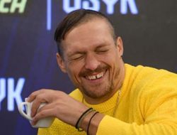 фото - Не Фьюри и не Уайлдер. Рой Джонс о том, с кем хочет увидеть в бою Усика