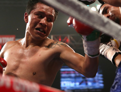 фото - Франсиско Варгас перебоксировал пуэрториканца Котто