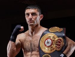 фото - Украинец Артём Далакян забил Леброна, защитив титул чемпиона мира