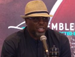 фото - Дюбуа суждено сделать невозможное — тренер уверен в победе над Усиком