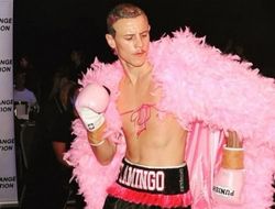 фото - Не Камбососом единым. «Розовый фламинго» оказался тем ещё идиотом: видео